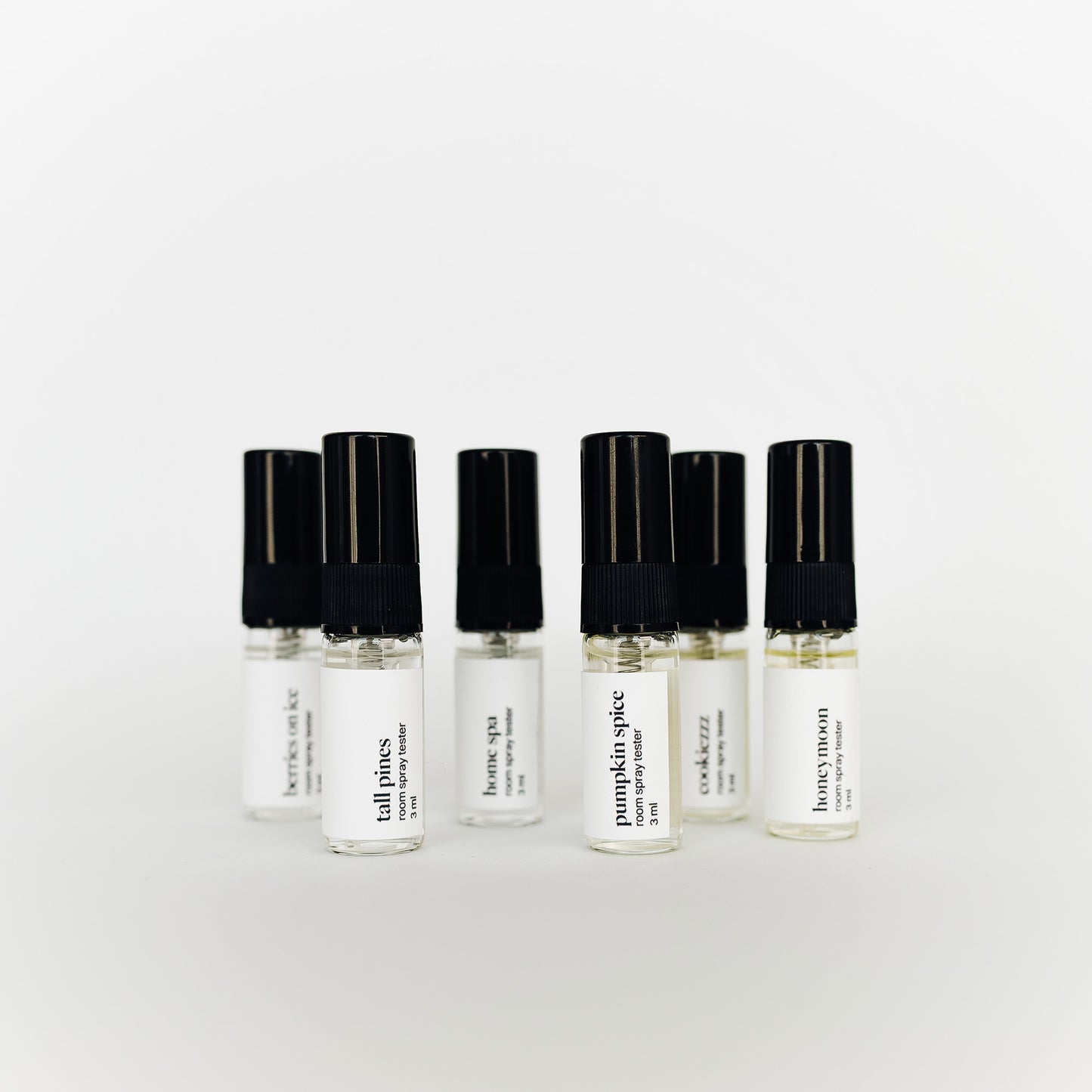 Cele 6 mini sticluțe de parfum de 3ml din Vol. 2, parte din Discovery Set Full Collection Omahteka, eșantioane de parfum pentru descoperirea colecției de parfumuri de cameră.