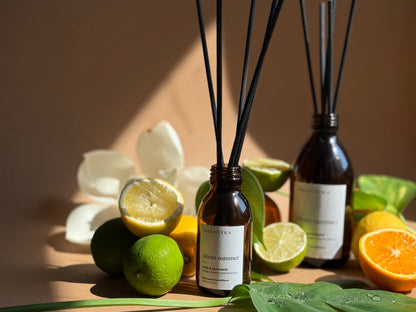 Parfum de cameră Citrus Summer cu note de vârf citrice – lamaie si lime, ideal pentru aromaterapie si revitalizarea locuinței.